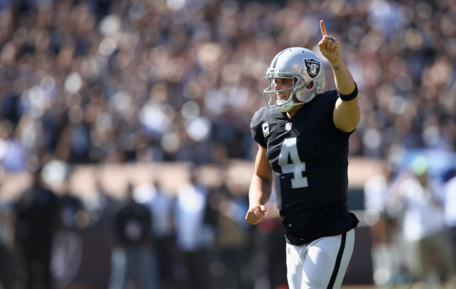 Derek Carr, quarterback i Oakland Raiders.